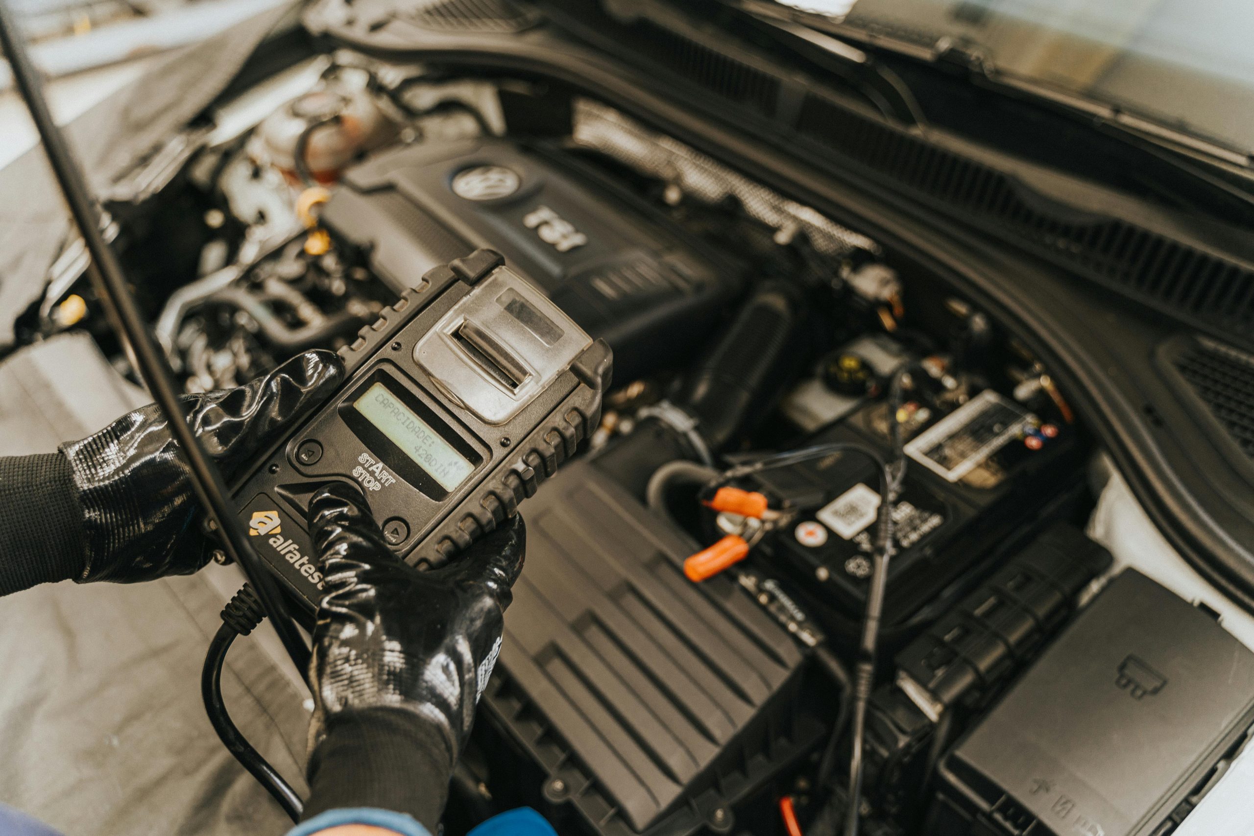 officine-lacvir-officina-meccanica-lavaggioauto-autolavaggio-cardetailing-lavaggio-auto-gommista-cambiogomme-foraturagomme-riparazionegomme-riparazione-foratura-gomme-gommista-lavaggiomanuale-preganziol-gommestagionali-4stagioni-allseason-invernali-gommeinvernali-gommeestive-venditagomme-vendita-car-cars-wash-carwash-automobili-tagliando-riparazione-automotive-meccanico-treviso-dweb